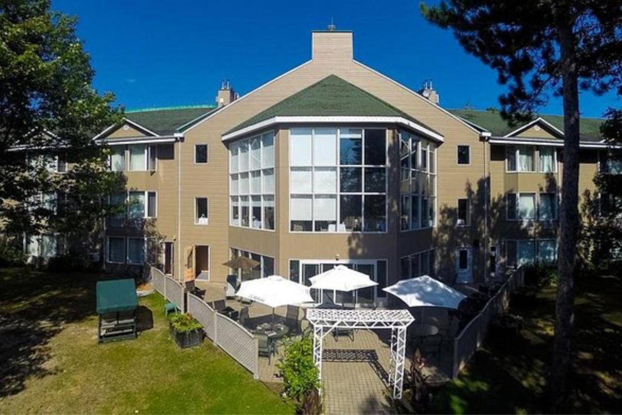 Auberge De La Montagne Coupee Saint Jean De Matha Buitenkant foto