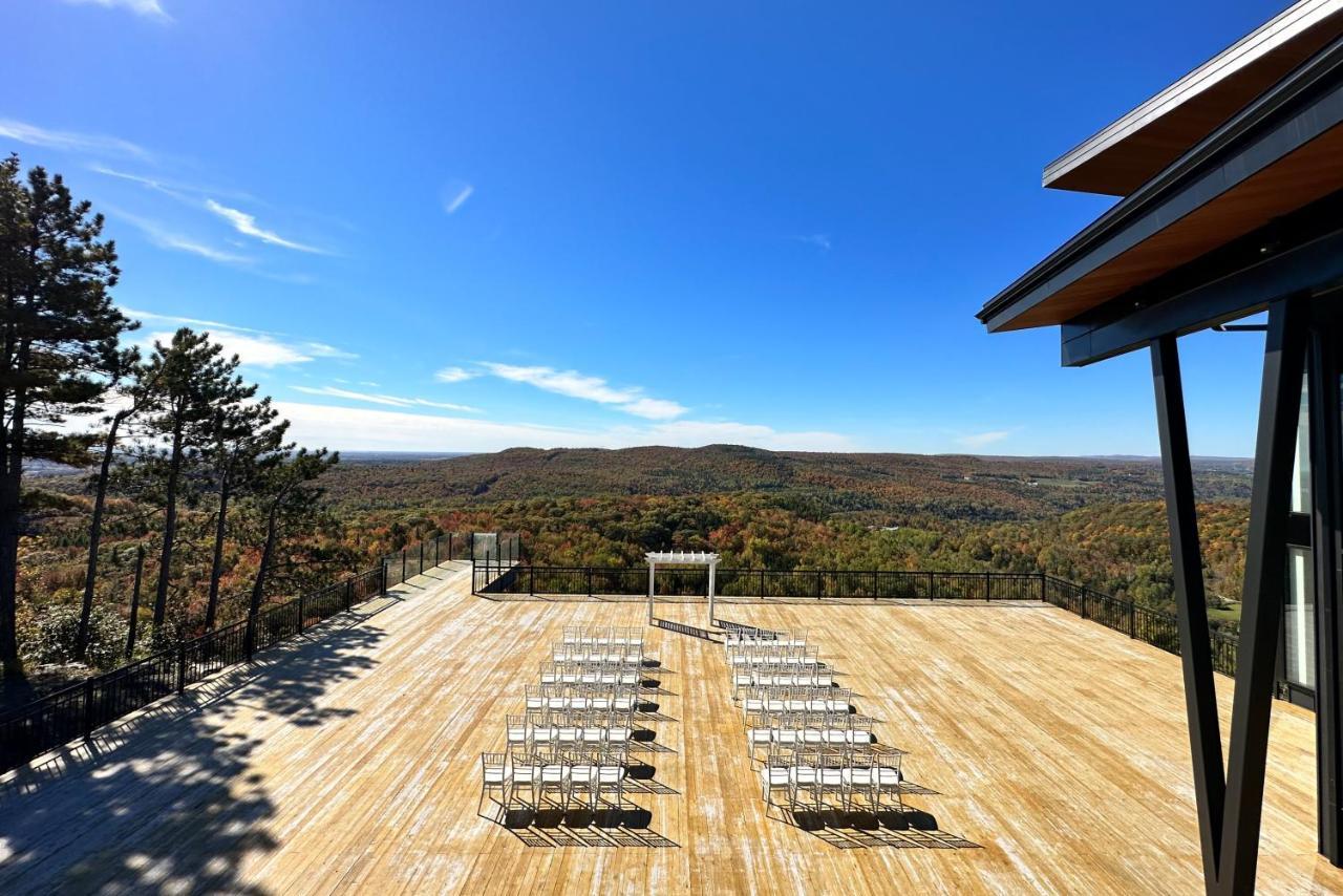 Auberge De La Montagne Coupee Saint Jean De Matha Buitenkant foto
